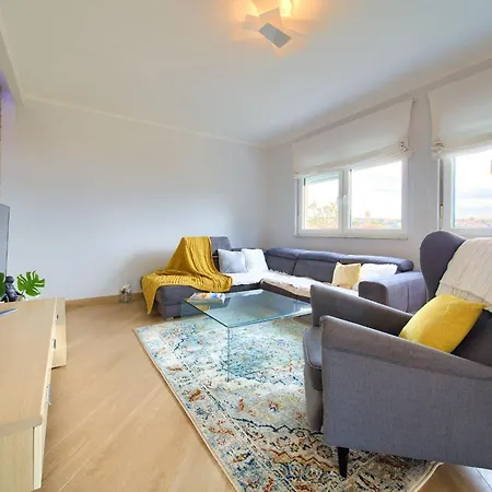Seafront Stasic Apartment