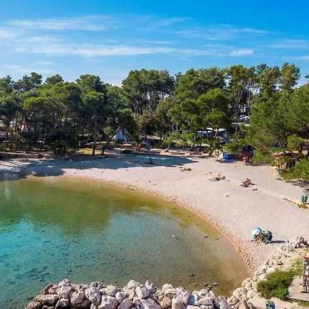 Seafront Stasic Apartment